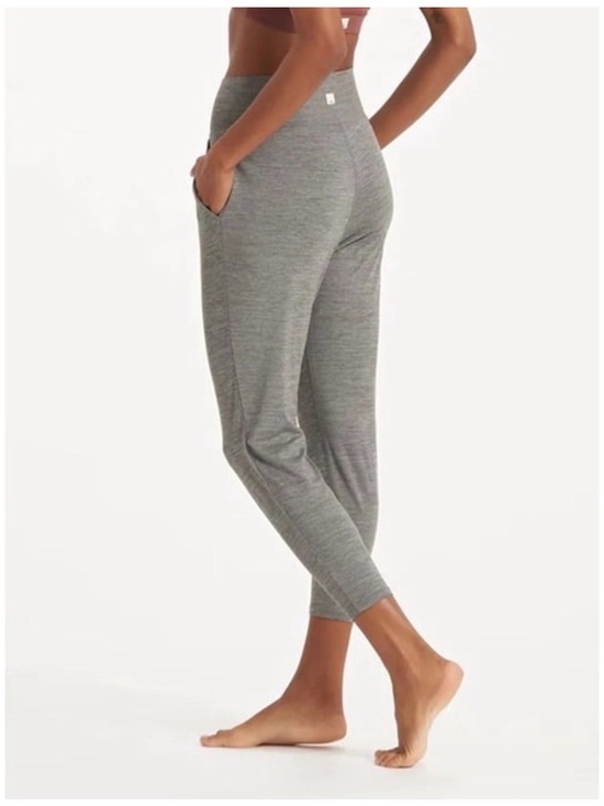 Vuori Pants - Vuori Heather Gray Lux Harem Capri Joggers